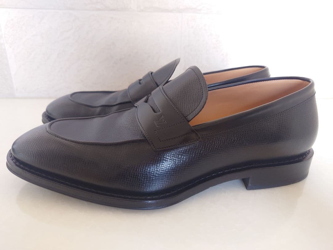 【未使用】ルイヴィトン LVロゴ入りローファー　ルイライン　メジャーライン