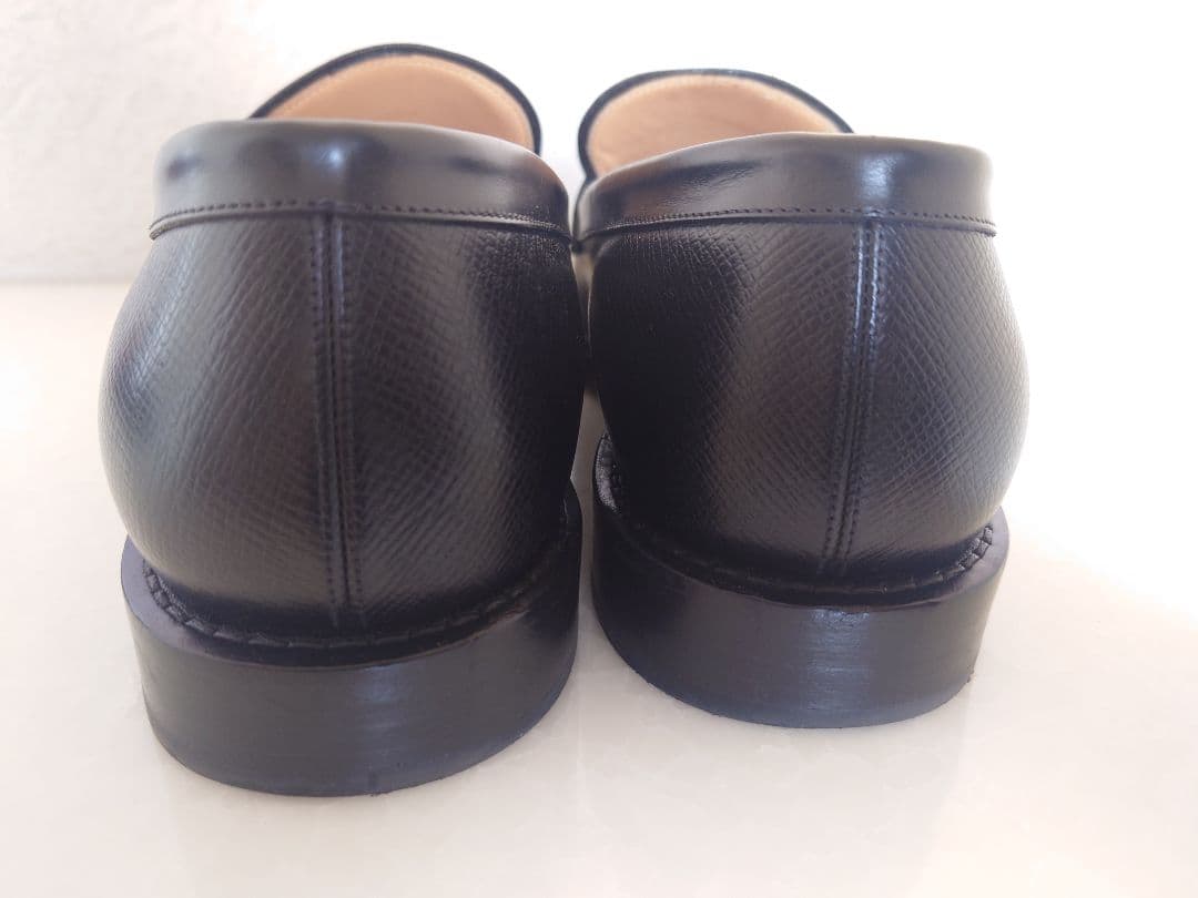 【未使用】ルイヴィトン LVロゴ入りローファー　ルイライン　メジャーライン