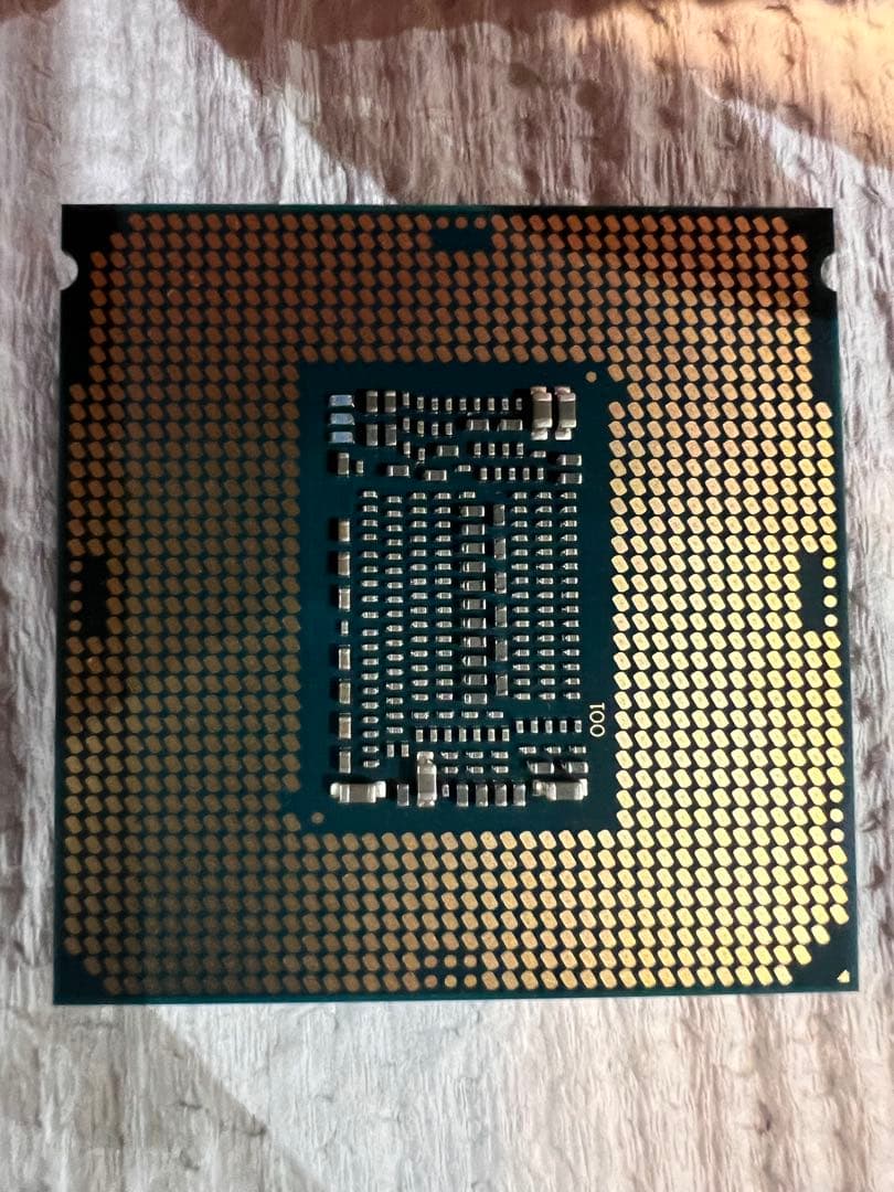 インテル® Core™ i7-8700 プロセッサー 6個