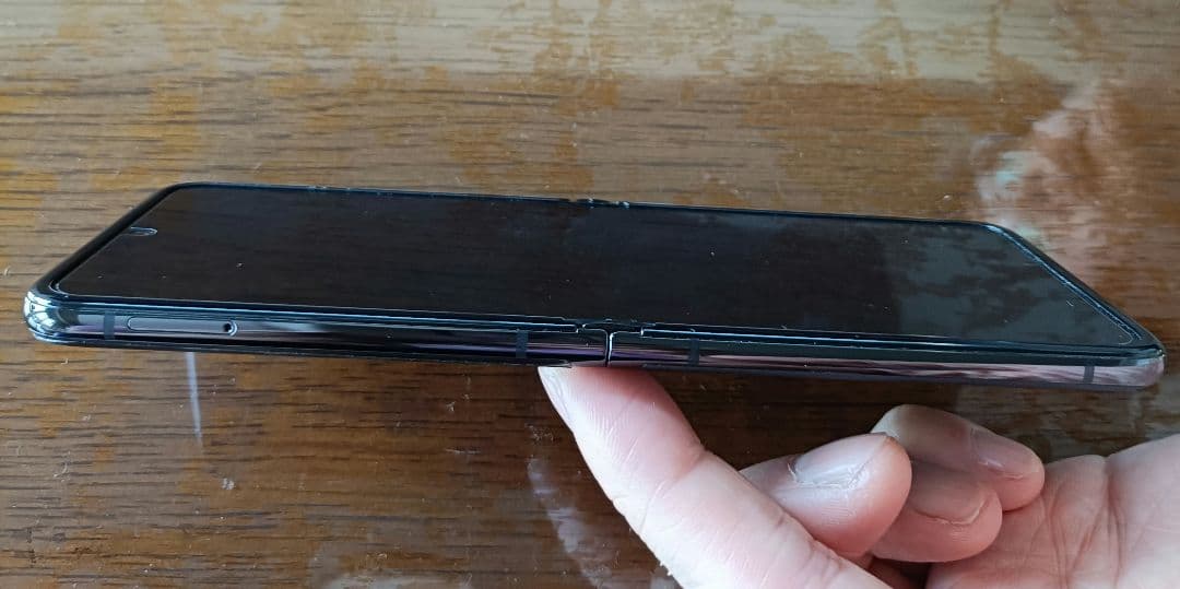 【ほぼ新品】razr40ultra モトローラ