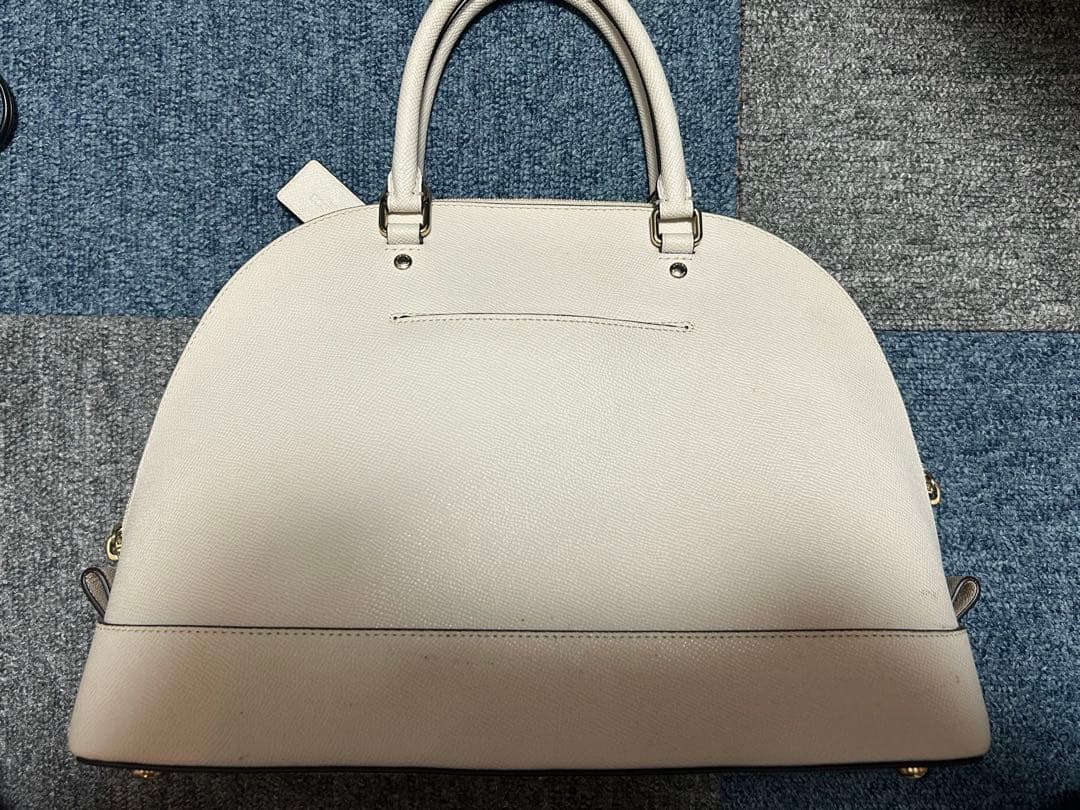 コーチCOACHバッグ　コーチスタッズ付きショルダーバッグ2way　ハンドバッグ