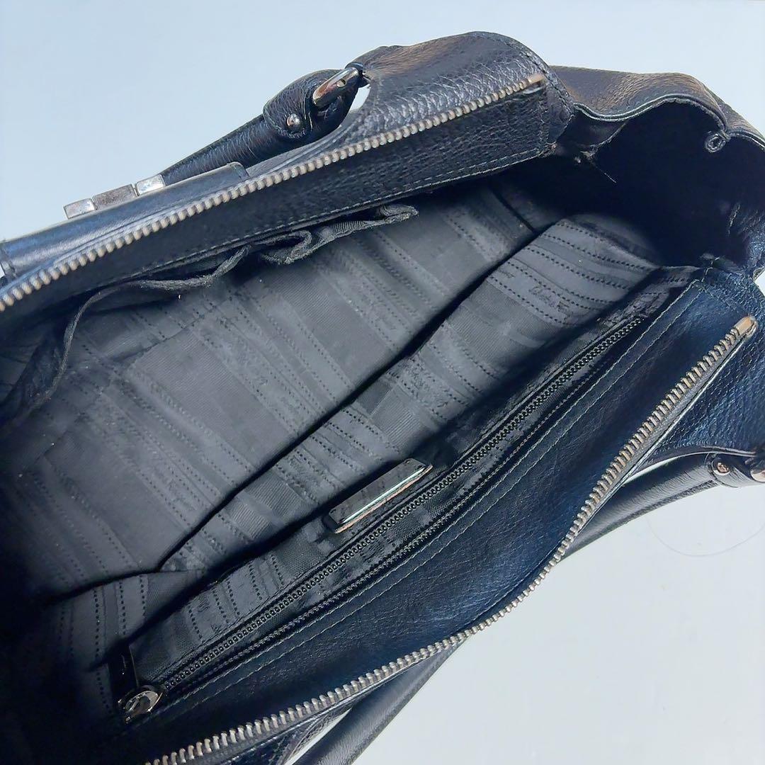 お値下げしました❣️ フェラガモ ハンドバッグ 黒 ガンチーニ