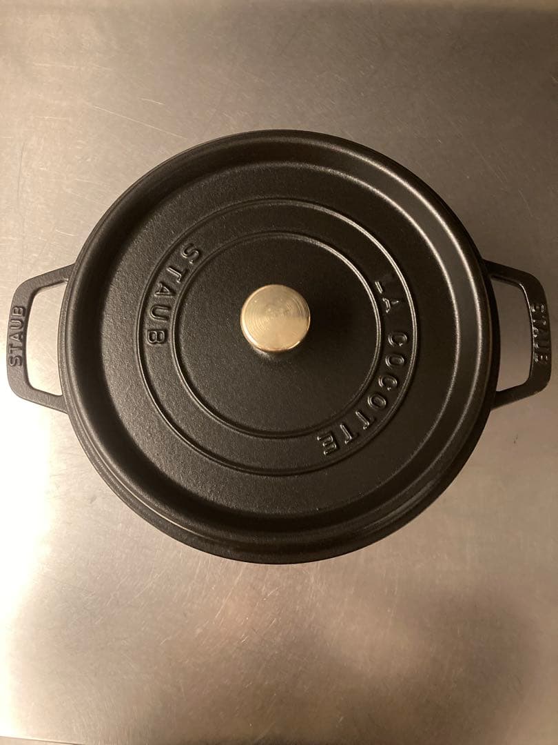 リエです　STAUB 26cm 黒