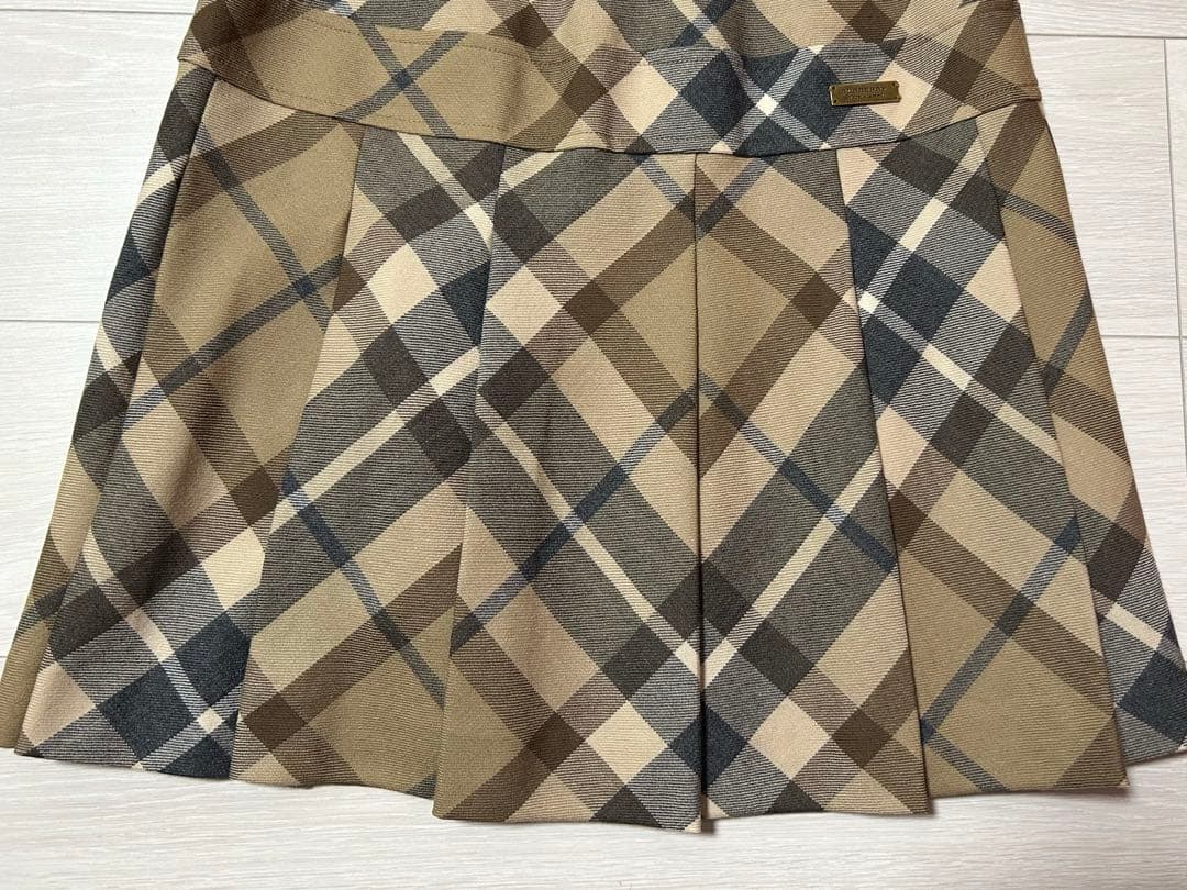 美品BURBERRYノバチェック ウール ワンピース 七分袖 36 色違い2点