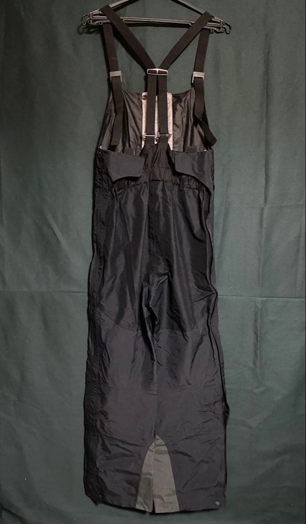 ホグロフス スノービブパンツ ゴアテックス　新品未使用タグ付き