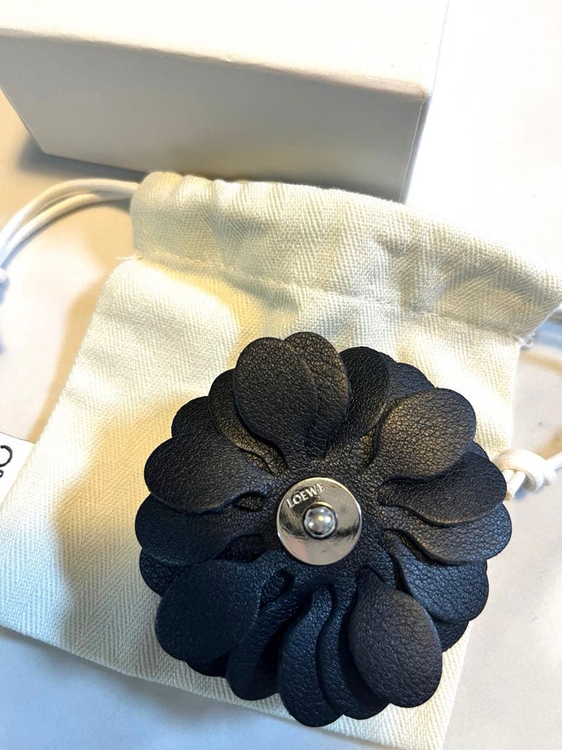 【Yuka Kaeです】　ロエベ　カゴバッグM お花チャーム付き