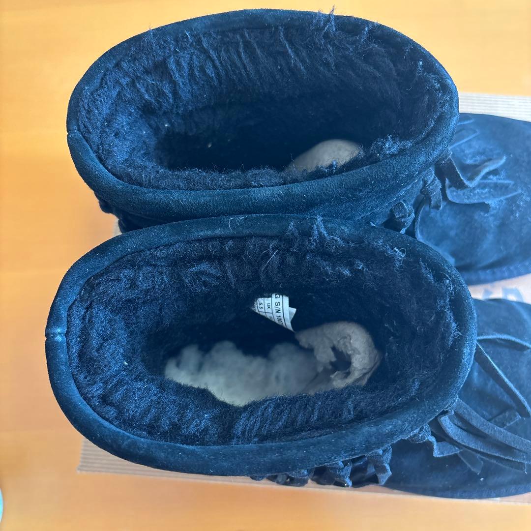 UGG フリンジ ⭐️ブラック ムートンブーツ