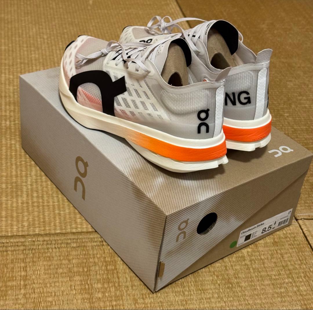 【最終値下げ】ON cloud boom strike 26.5cm 【新品】