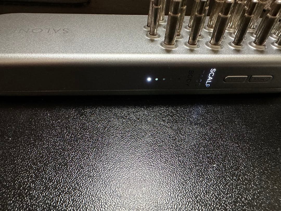 サロニア　EMSリフトブラシ