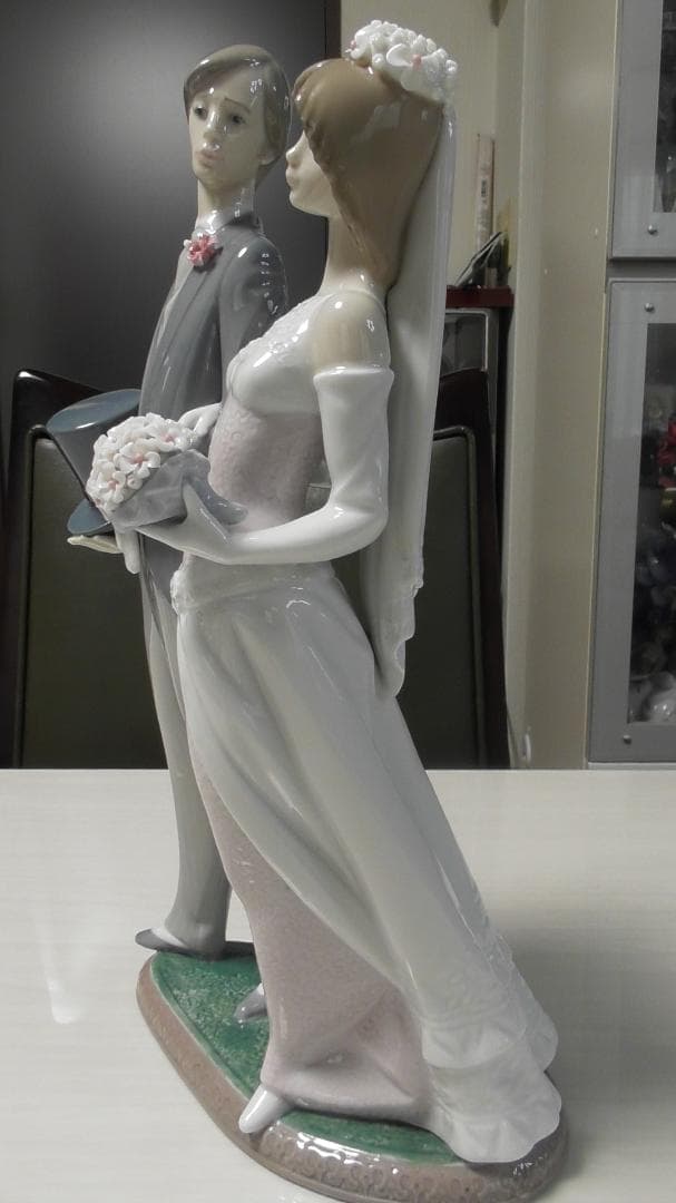 LLADRO　リヤドロ【尊い一日】　Ｈ＝31cm　リアドロ　インテリアＬ530