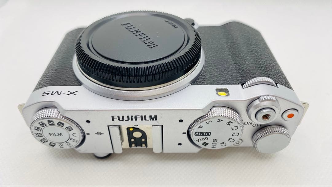 Fujifilm X-M5 ミラーレスカメラ シルバー※グリップおまけつけました