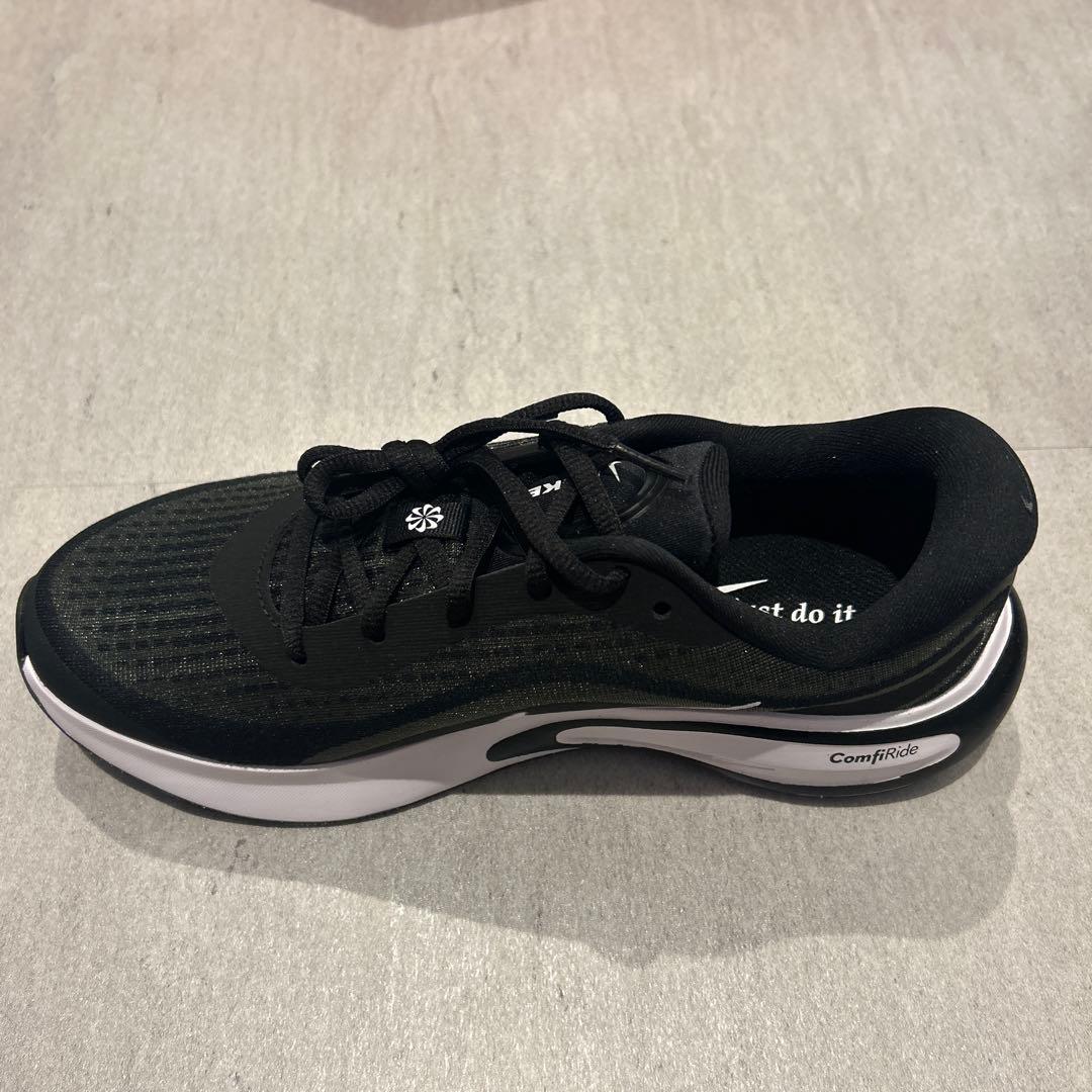 NIKE Journey Run ブラック