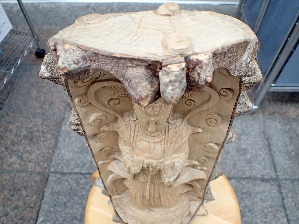 【仏像】観世音菩薩＿木彫り(2,382g)