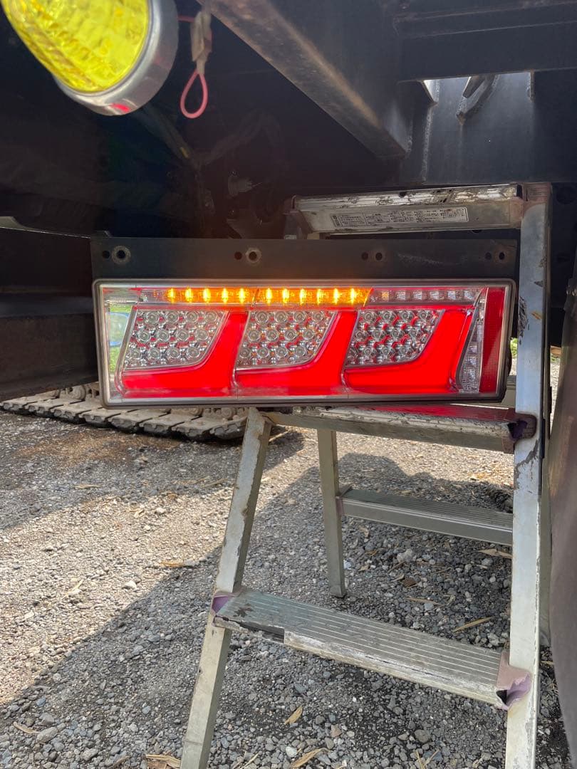 小糸 シーケンシャル テールランプ 左右セット