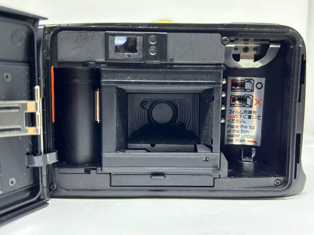 KYOCERA Slim T Carl Zeiss 動作品　コンパクトカメラ