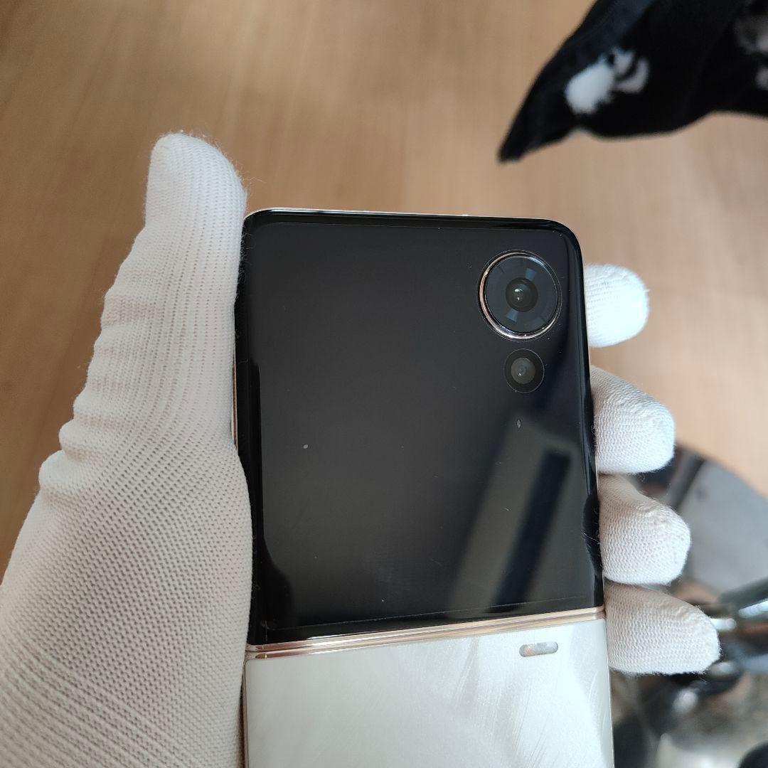 美品　HONOR Magic V Flip LRA-AN00　SIMフリー