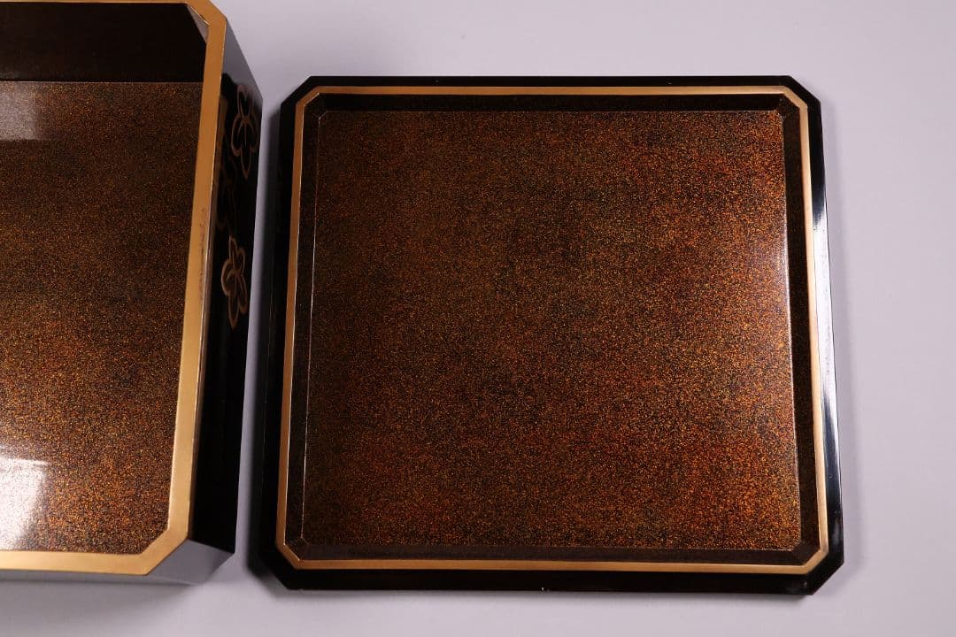 MA523 時代木製漆器 花ちらし金蒔絵 梨地 饅羹重 饅頭箱 菓子重 菓子器