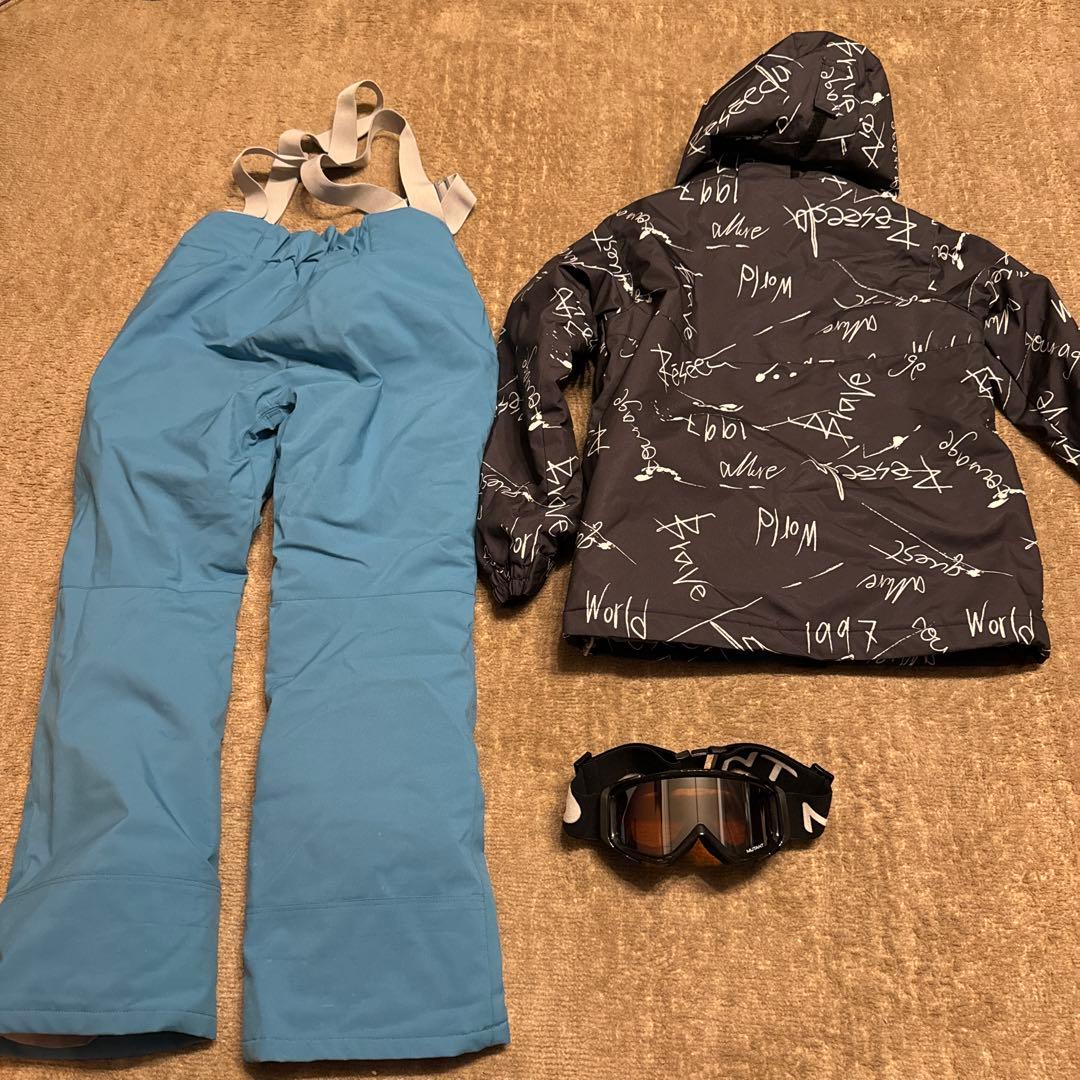 超美品 スノーボード スキー ウェア 上下セット 140 ゴーグルおまけ