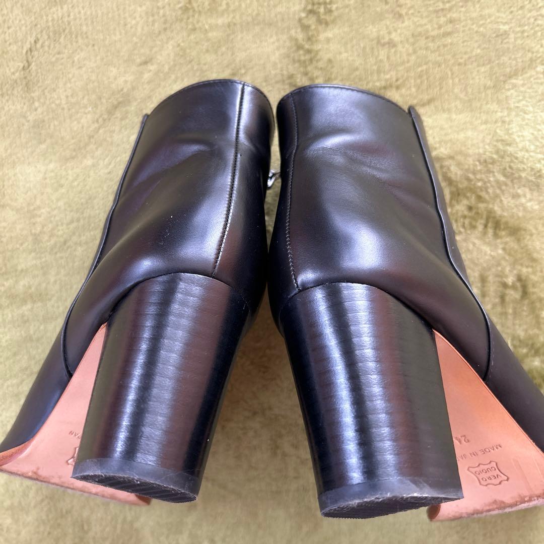 ファクトリエ　レザーショートブーツ 黒