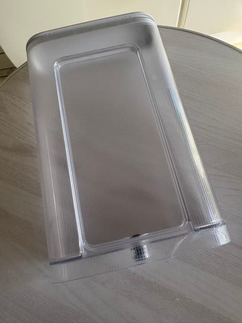 ネスプレッソ　F111 カプセル式コーヒーメーカー　ラティシマ•ワン