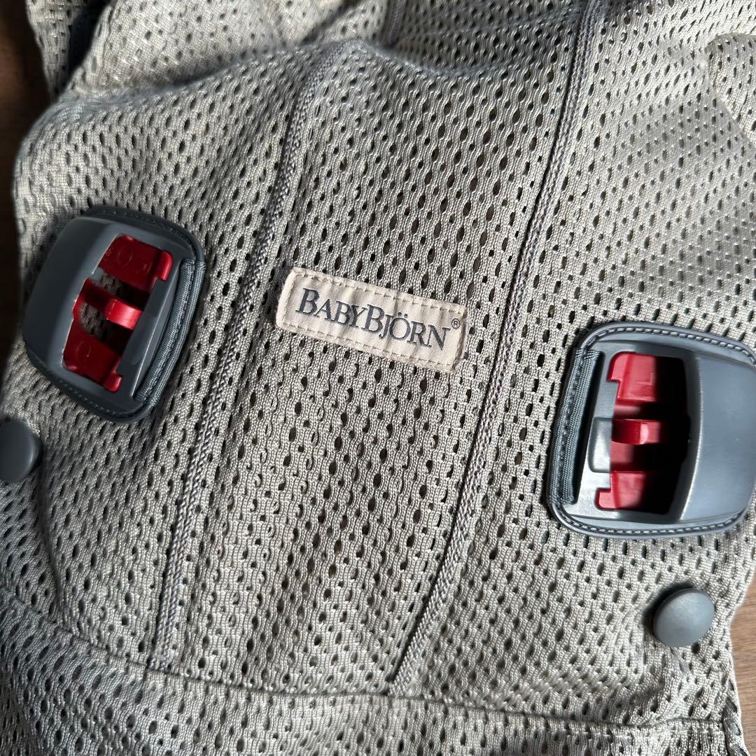 【美品】BABYBJÖRN ONEKAIAir 抱っこ紐メッシュ グレーベージュ