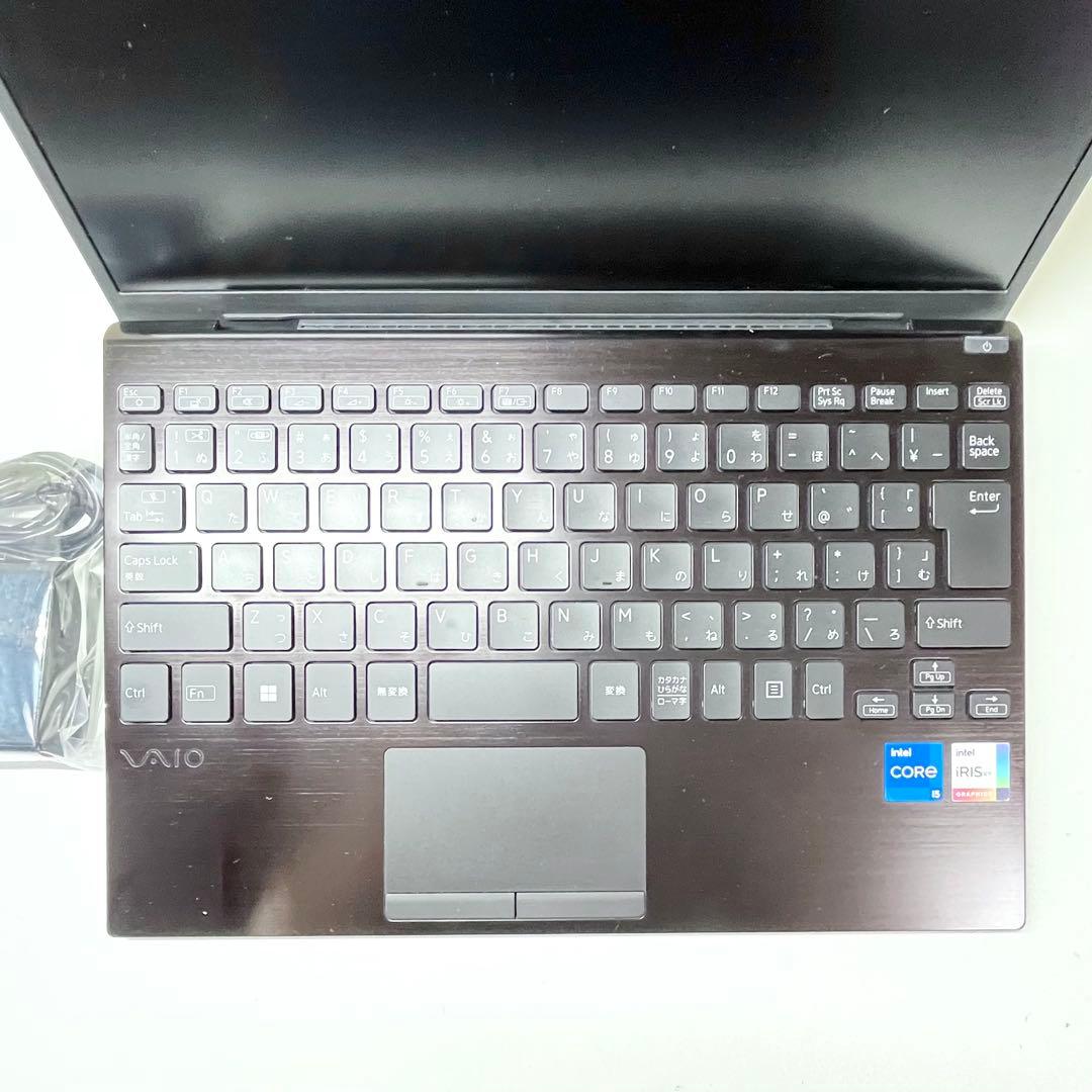 【極美品】VAIO VJPJ211JAE3B 16GB i5 11世代 薄型軽量