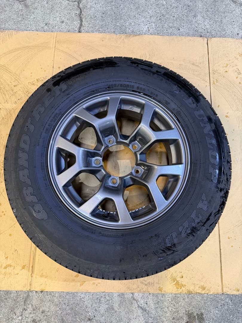 rin　JB74 ジムニー　純正タイヤホイール