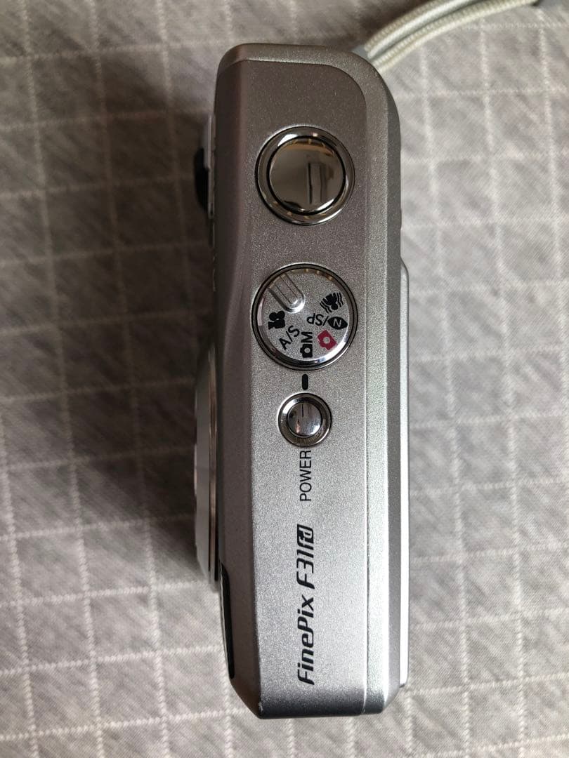 【極上美品】FUJIFILM FinePix F31fd