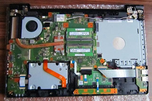 ！美品！東芝！ 8世代 i3 B65ER カメラ SSD 16GB Office