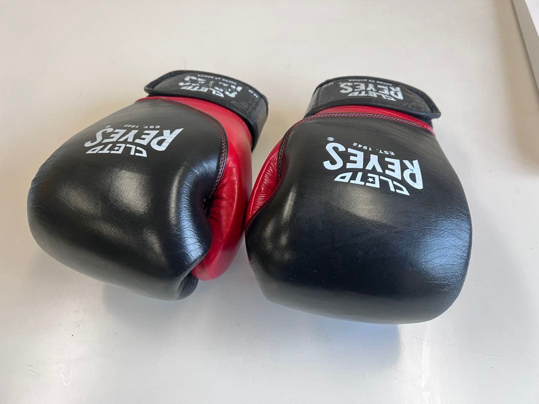 CLETO REYES レイジェス　ボクシンググローブ 赤黒　14オンス