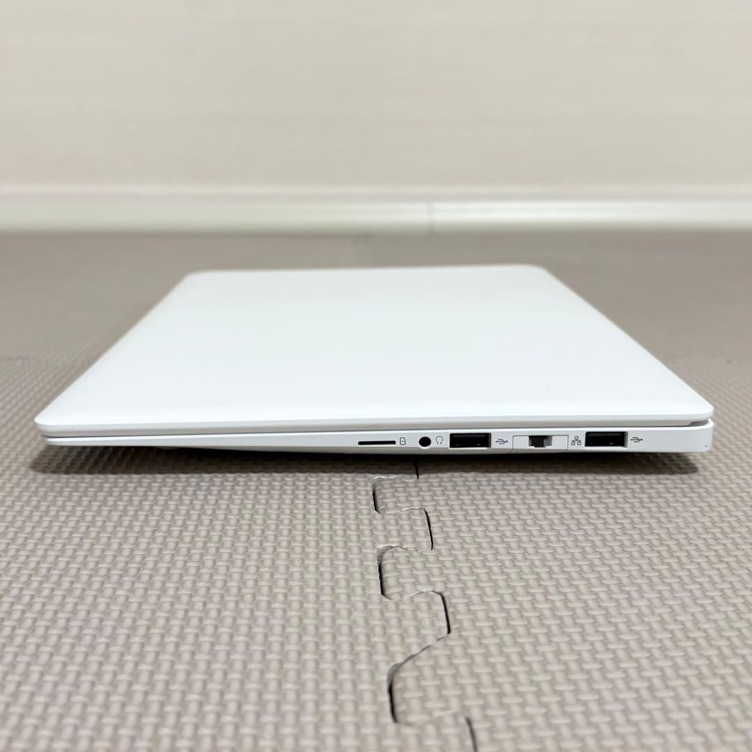 【美品】VETESA ノートPC【Win11正式対応/8GB/SSD256GB】