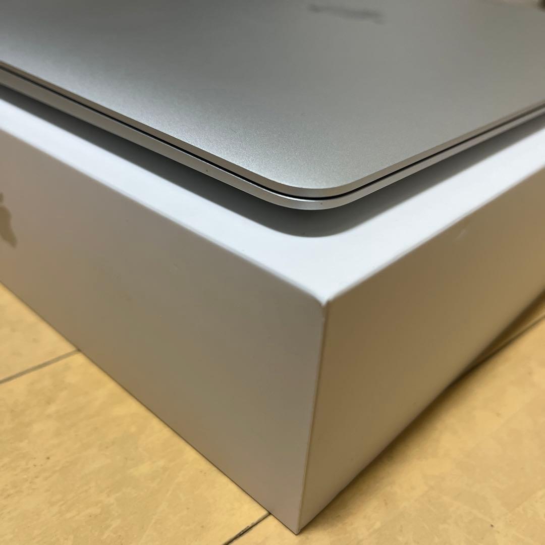 【超美品】Apple MacBook Air M1 8GB 256GB シルバー