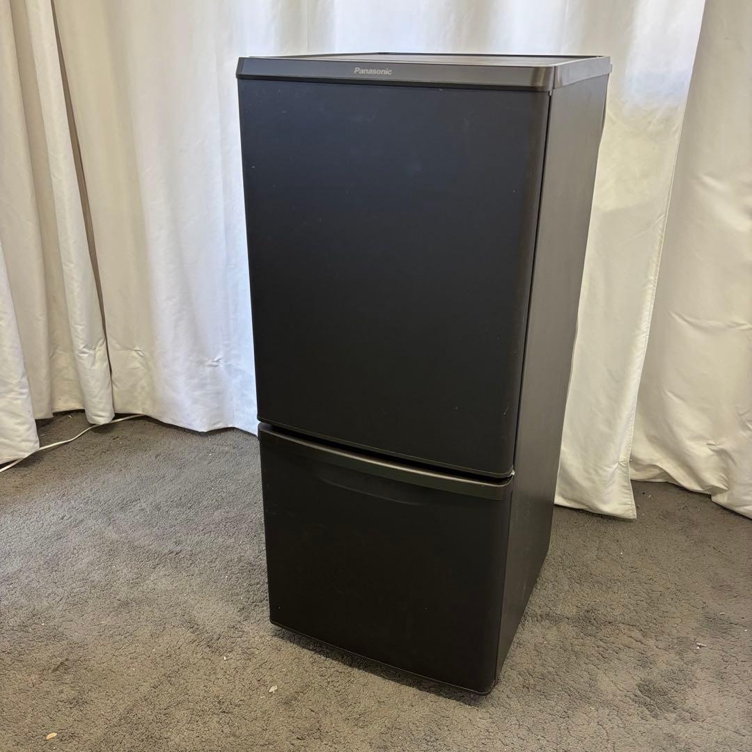 20　パナソニック　冷蔵庫　小型　130L　一人暮らし　綺麗　設置無料　安い‼️