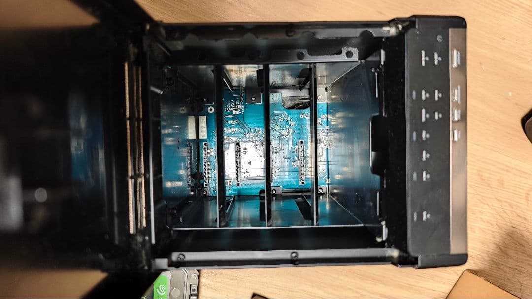 ロジテック HDDケース LHR-4BNHEU3 8tb HDD×4 セット