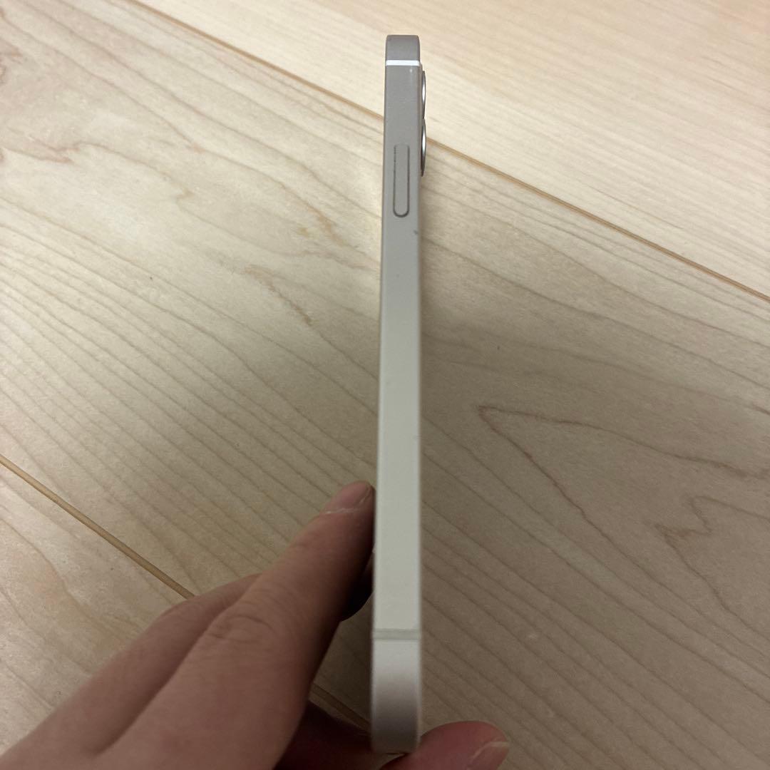 iPhone 12 Supreme ステッカー付き ホワイト