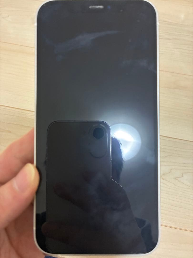 iPhone 12 Supreme ステッカー付き ホワイト