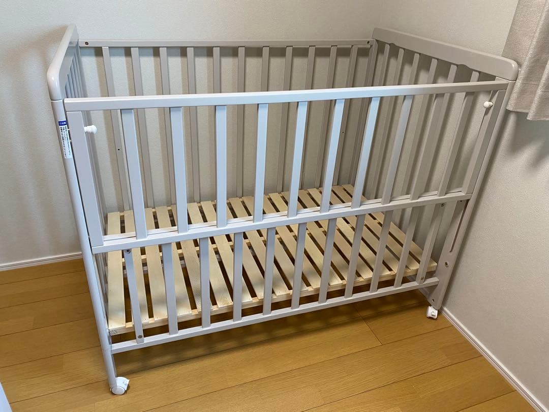 YATOMIベビーベッド グレー　レギュラーサイズ