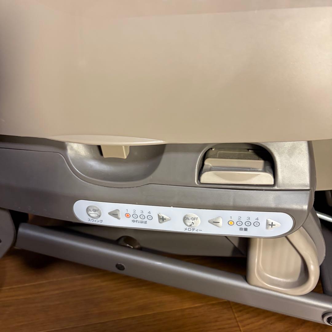 超美品 combi オートスウィング ネムリラ 電動ハイローチェア ドーム付き