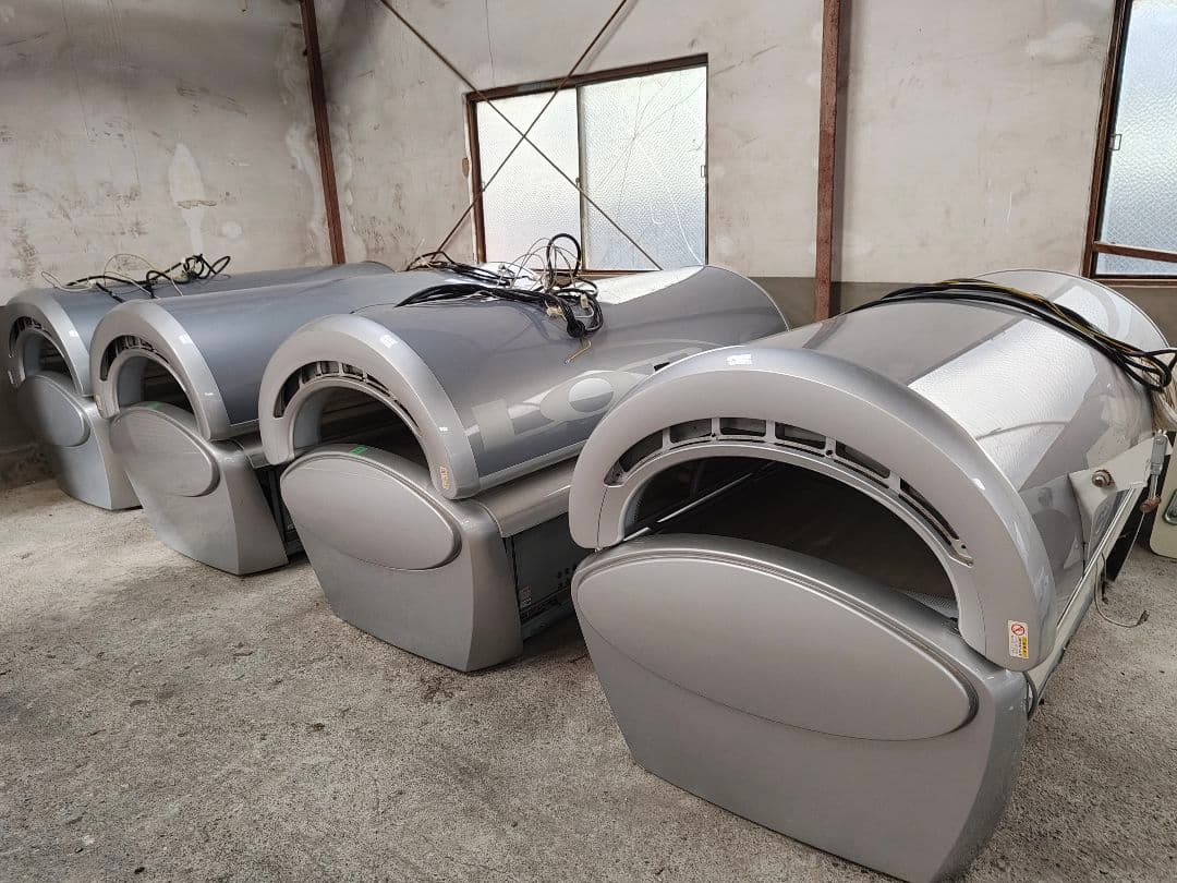 uwe LOTUS タンニングベッド 日焼けマシン