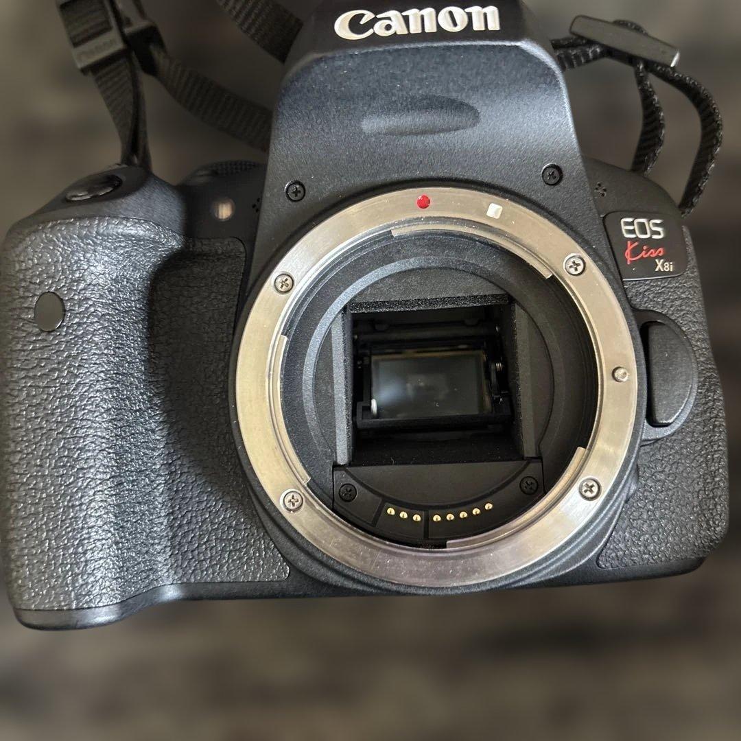 デジタルカメラ EOS Kiss X8i EF-S 18-55 IS STM Kit