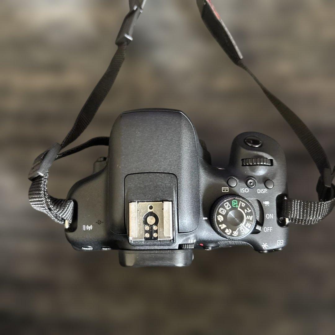 デジタルカメラ EOS Kiss X8i EF-S 18-55 IS STM Kit