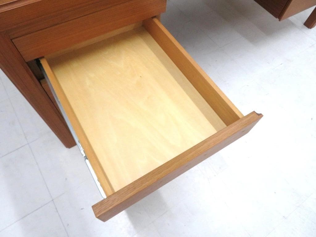 展示品　天童木工　ローズウッド　両袖デスク　両袖机　モダン　ミッドセンチュリー