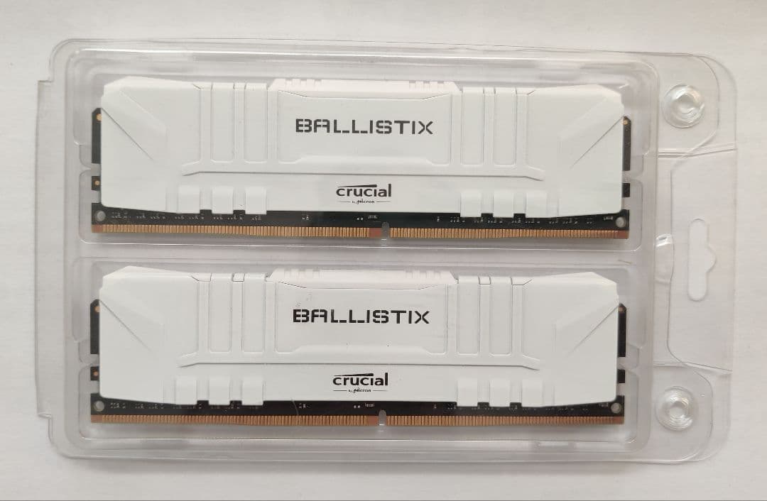 Crucial Ballistix DDR4 8Gx2 3000MHz 2枚組