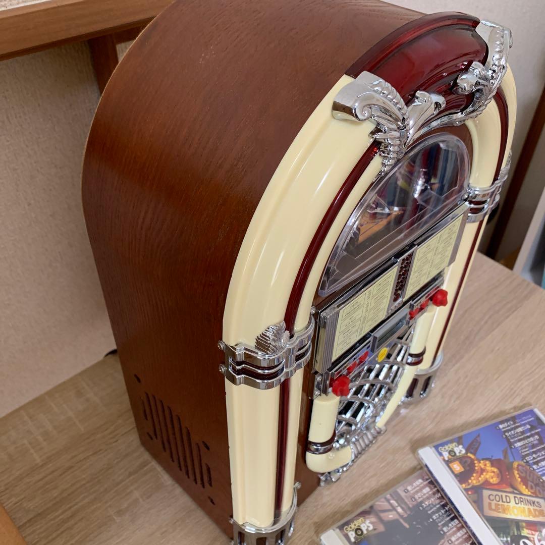 希少おすすめ品 昭和レトロジュークボックス(動作品)と オールディーズCD6枚付