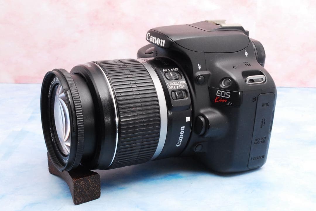 Canon Kiss X7✨手ぶれ補正✨バッグ＆ミニ三脚✨一眼レフカメラ