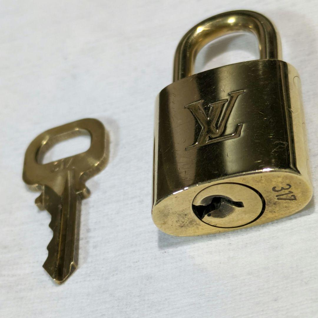 ルイヴィトン パドロック
