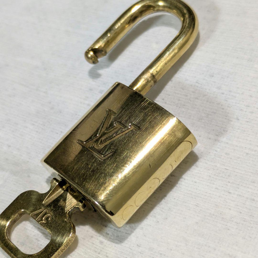 ルイヴィトン パドロック