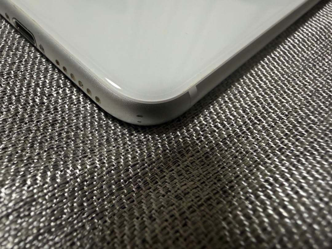 iPhone SE2 64GB SIMフリー