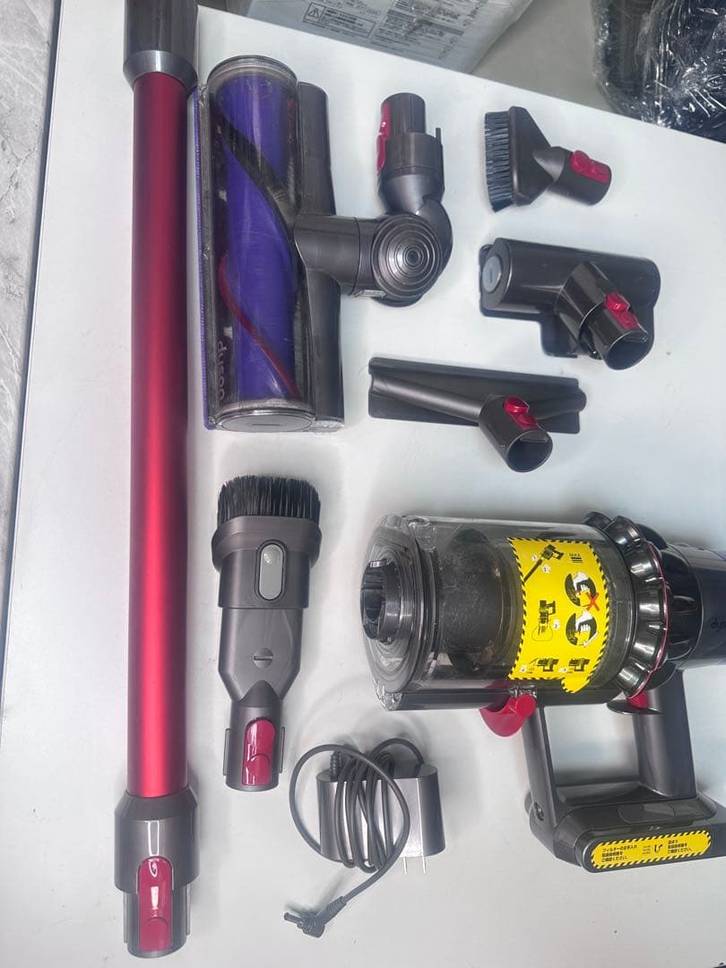 【Dyson/ダイソン】CycloneV10 Fluffy SV12 コードレス