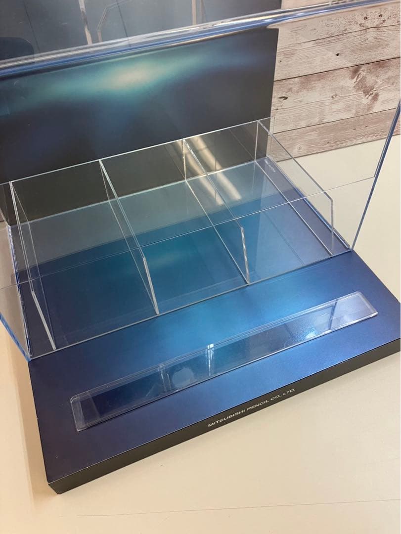 三菱鉛筆　クルトガダイブ　什器